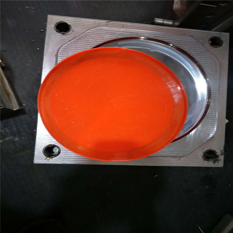 個(gè)性水杯模具及產(chǎn)品