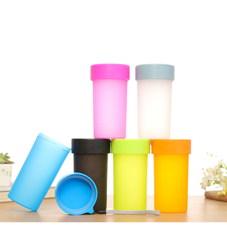 普通水杯模具及產(chǎn)品